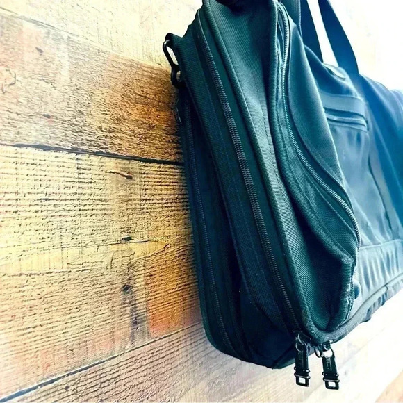 Tumi Vintage Expandable Boston Ballistic Large Duffle Carry On Bag - Picture 4 of 11